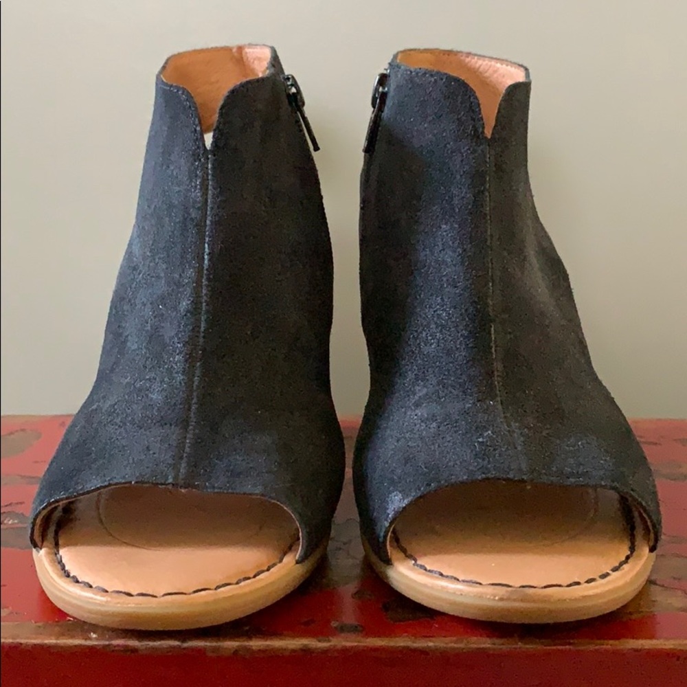 Born Black Suede Leather Open Toe Heels